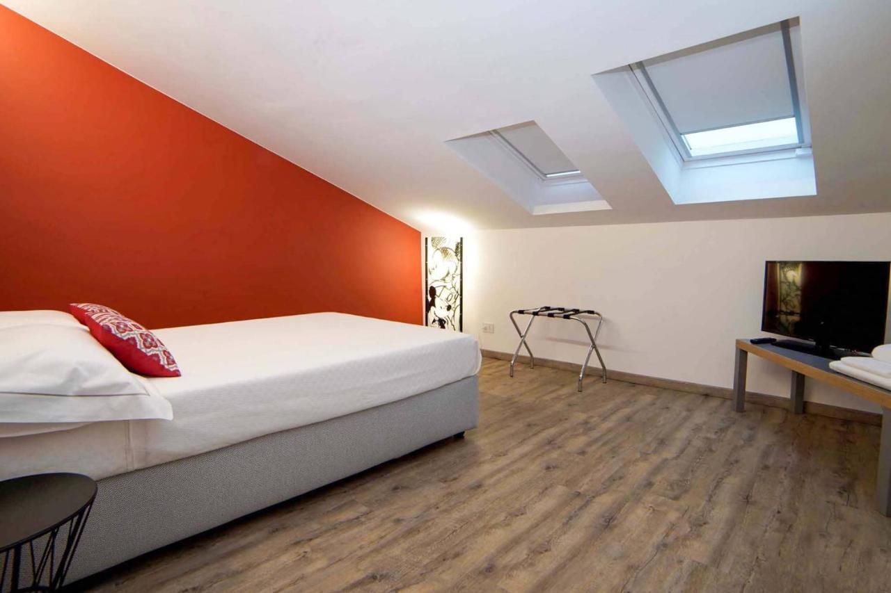 B&B Luci Di Stelle サルッツォ エクステリア 写真